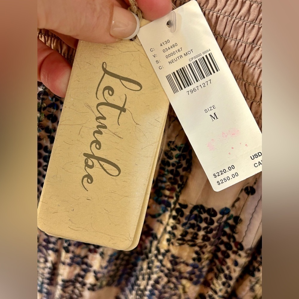 NWT Anthropologie Let Met Be Deep-V Dress in Neutral Motif Size Medium - Picture 14 of 16